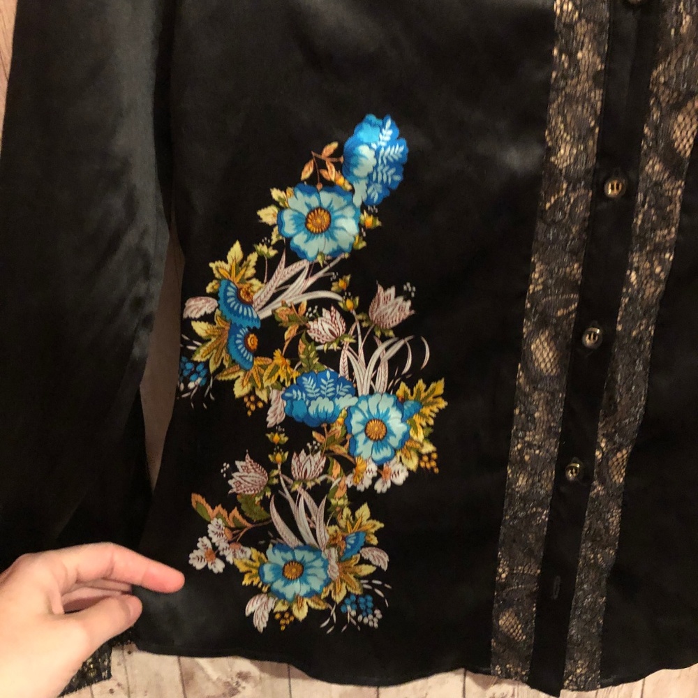 Cache Silk Floral Print Long Sleeves Blouse - Picture 3 of 5
